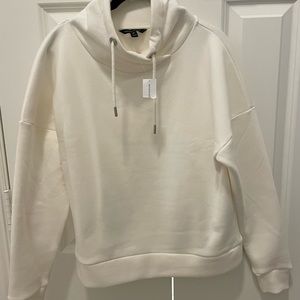 NEW Banana Republic Women’s White Sweatshirt Size Medium